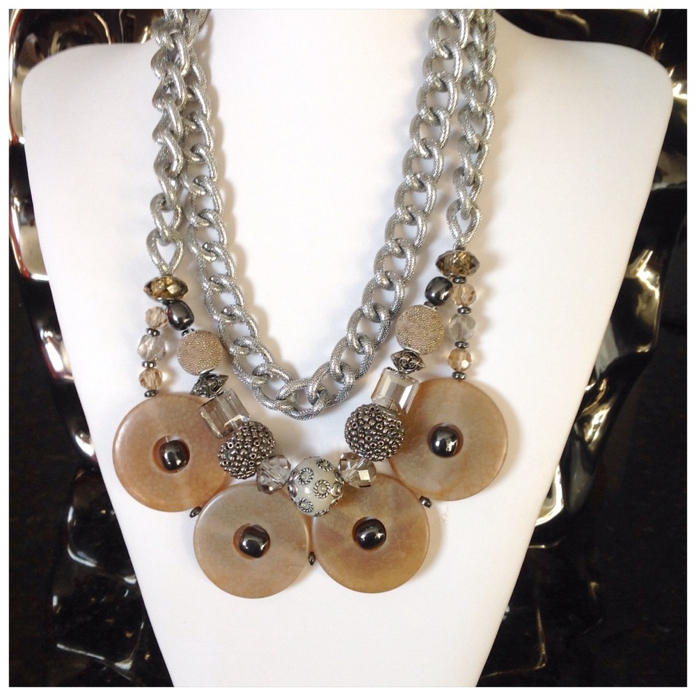 Agate Crystals Necklace - Picture 8 of 8
